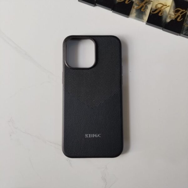 BIGC Leather-Style Case in a Modern Dual-Shade Design