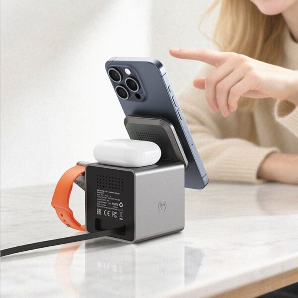 ACEFAST 3-in-1 Electric Flip Wireless Charger E34